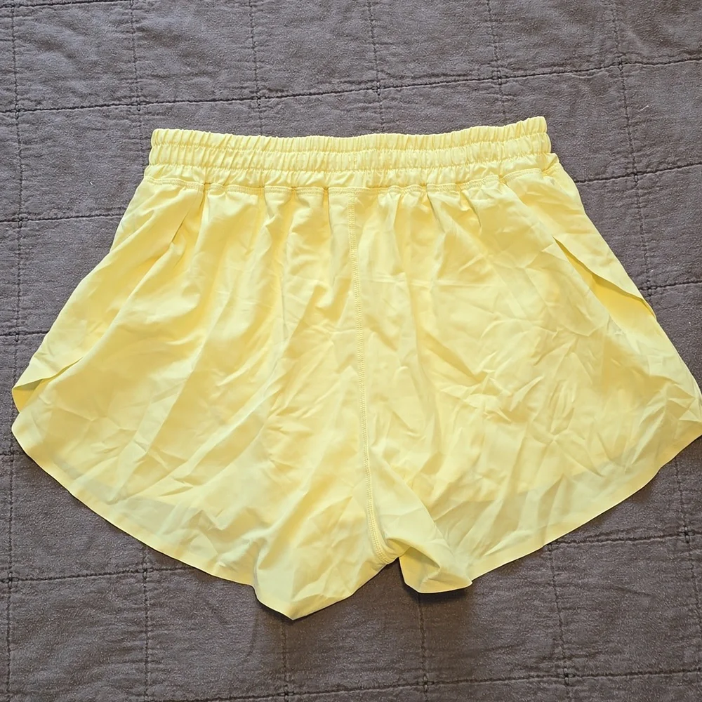 BuffBunny Flirty Flo Shorts - Picture 4 of 5